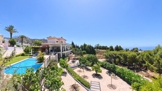 Casa Papillon villa and grounds with sea views